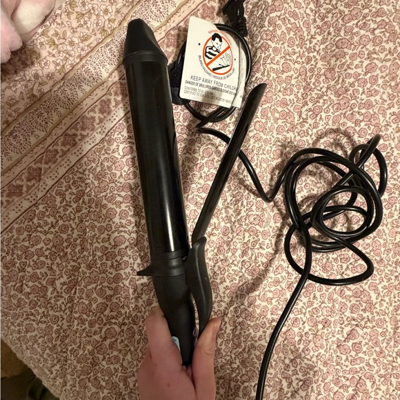 Bio Ionic Black Hair Styling Tool - Picture 3 of 4